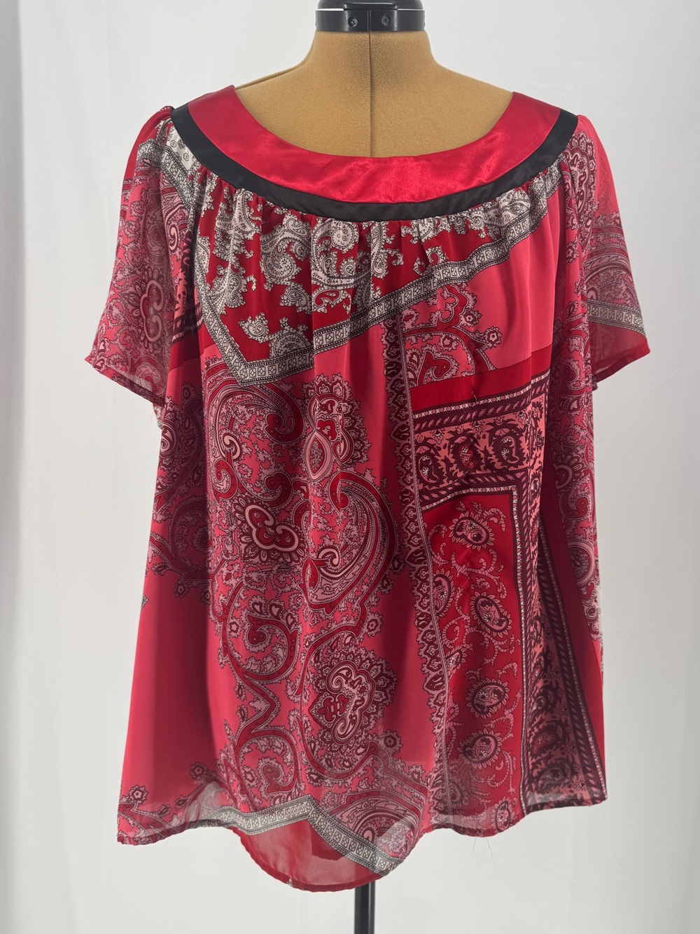 Venezia Red Paisley Scoop-Neck Blouse with Black Trim 0071